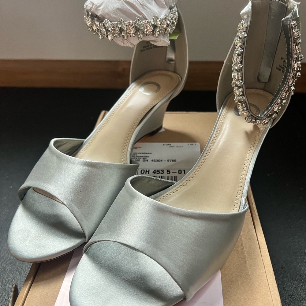 Journee Collection Gray Wedges Size 11